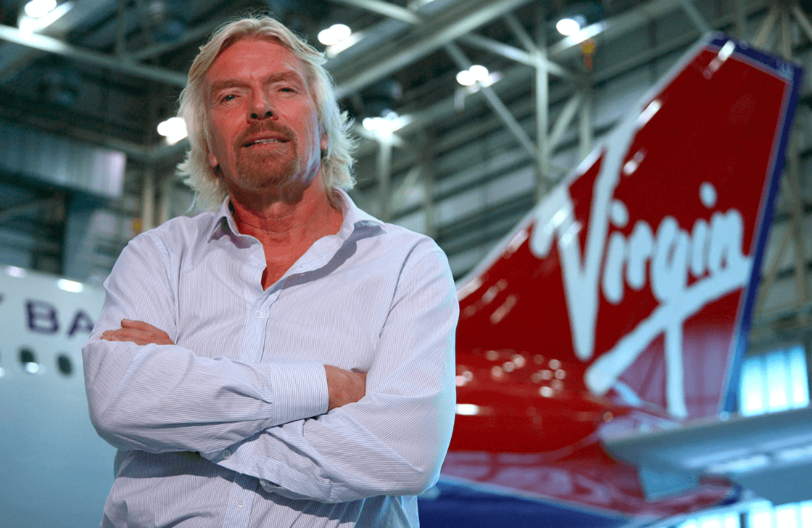 Richard Branson : l’entrepreneur non-conformiste qui révolutionne les affaires et les voyages spatiaux